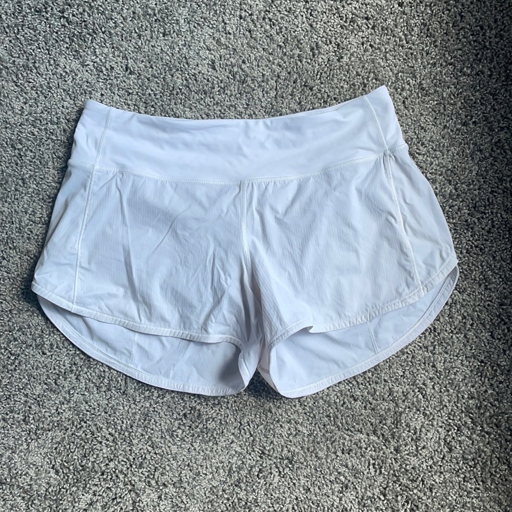 Lululemon white speed up shorts 4”